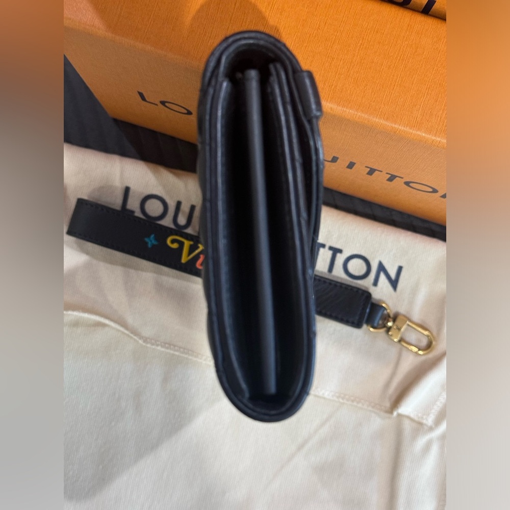 🆕🖤🔐Louis Vuitton Love Lock New Wave Wallet🔐🖤🆕 - Picture 6 of 9